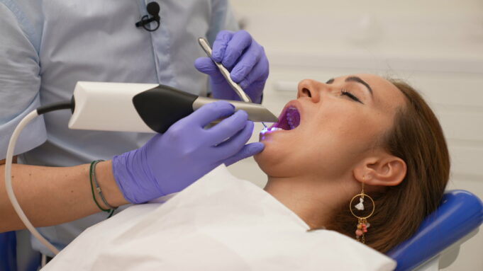 Almanya’da Diş Hekimi Maaşları 2025 Almanya’da Diş Hekimi Maaşları 2025