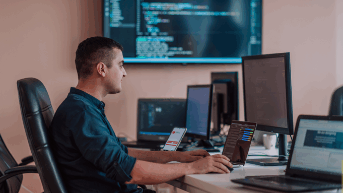 Avrupa’da Bilgisayar Mühendisliği Okunacak En İyi 7 Üniversite Avrupa’da Bilgisayar Mühendisliği okunacak en iyi üniversiteler